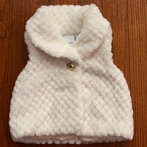 Infant girl faux fur vest